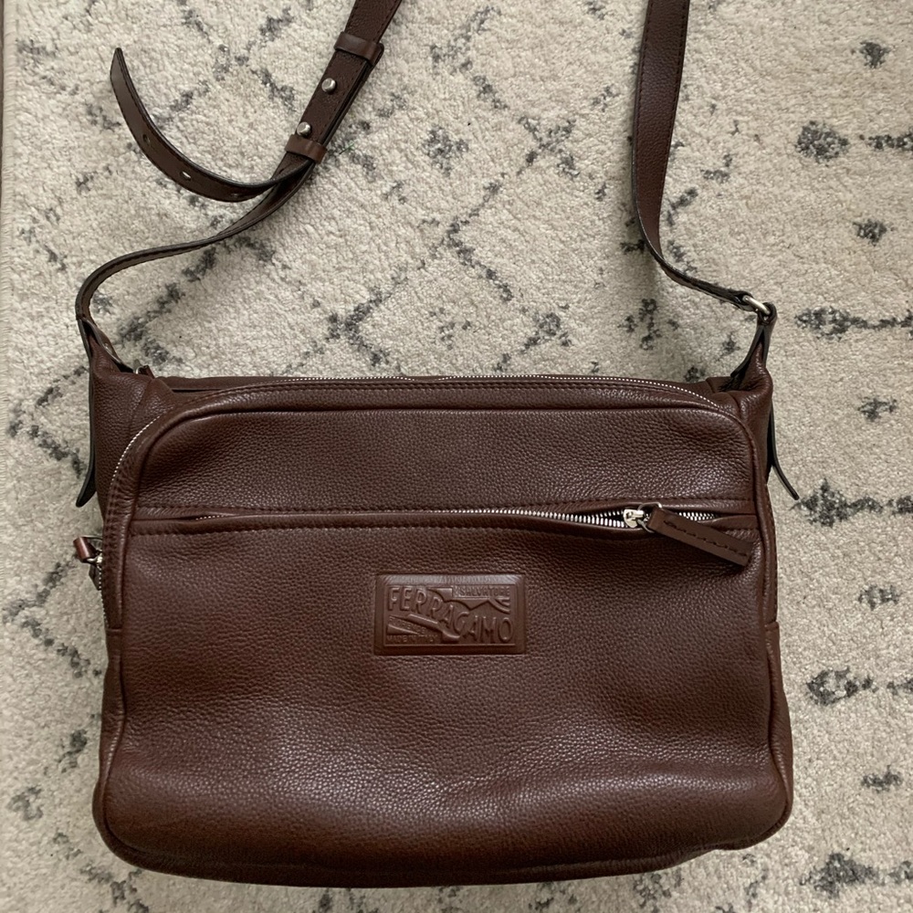 Ferragamo messenger leather bag